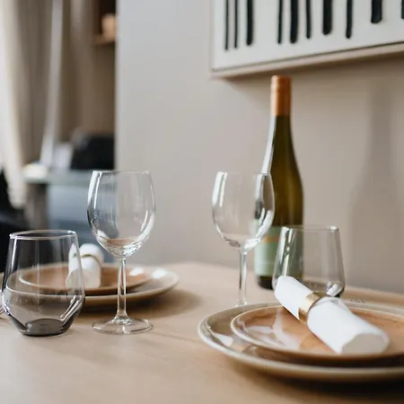 Apartament Homely - Heritage , Kingsize Bed , Kitchen , Wifi Berlin