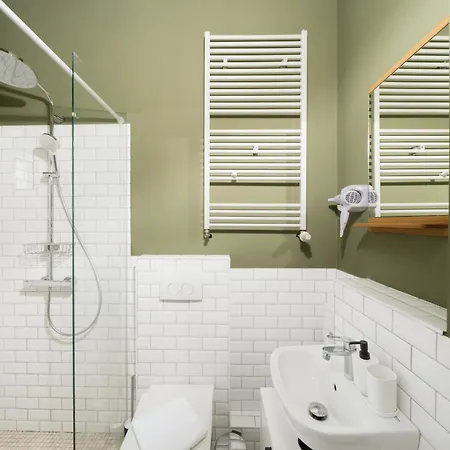 Homely - Heritage , Kingsize Bed , Kitchen , Wifi * Берлин