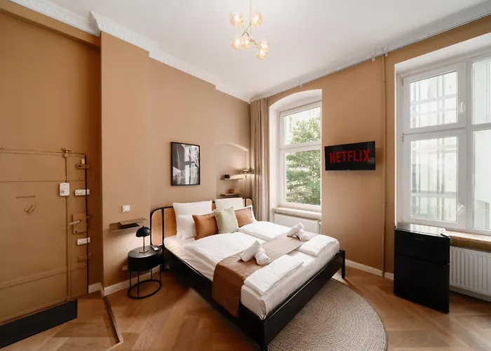 Homely - Heritage , Kingsize Bed , Kitchen , Wifi * برلين