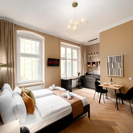 Homely - Heritage , Kingsize Bed , Kitchen , Wifi Apartment