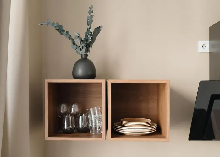 Homely - Heritage , Kingsize Bed , Kitchen , Wifi *