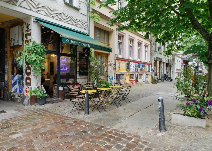 Homely - Heritage , Kingsize Bed , Kitchen , Wifi *